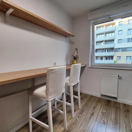 Apartmán Comfortable Apart, Old Town, Free Parking, Fast Wi-fi, Lift, Ac, Self Check-in 24h, Stare Miasto, Winda, Nowy Budynek, Garaz 0 Zl, Klimatyzacja