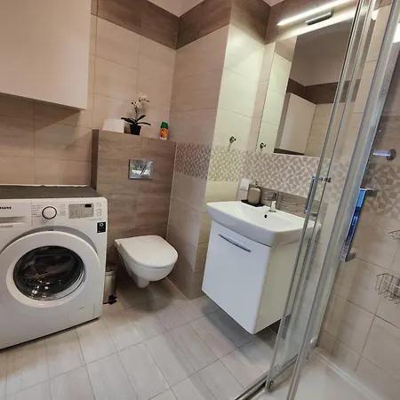 Comfortable Apart, Old Town, Free Parking, Fast Wi-fi, Lift, Ac, Self Check-in 24h, Stare Miasto, Winda, Nowy Budynek, Garaz 0 Zl, Klimatyzacja